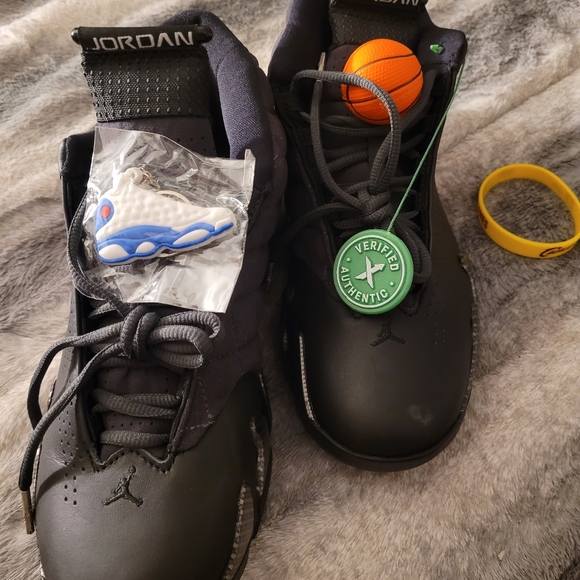 Retro air Jordan nike shoes size 9/1/2 price $160 - Picture 2 of 3